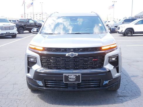 Used 2024 Chevrolet Traverse RS AWD/4WD image 3