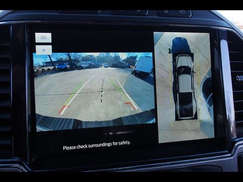 Used 2022 Ford F450 Platinum w/ FX4 Off-Road Package image 31