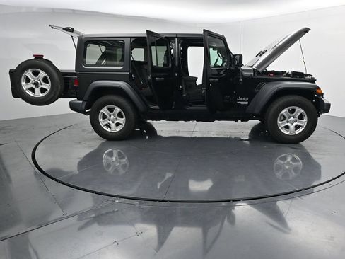 Used 2019 Jeep Wrangler Unlimited Sport S AWD/4WD image 41