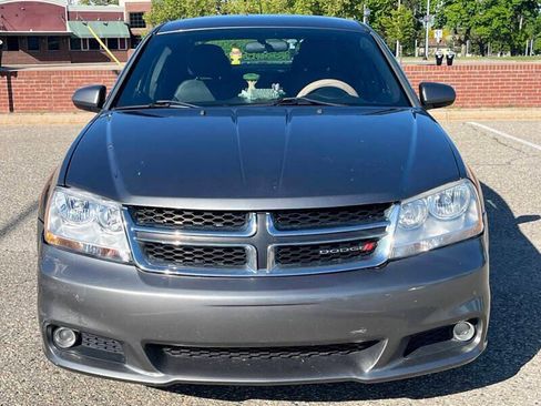 Used 2013 Dodge Avenger SXT image 3