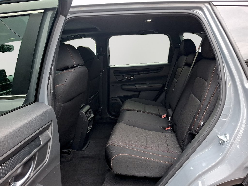 Used 2025 Honda CR-V Sport image 9