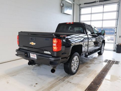 Used 2016 Chevrolet Silverado 2500 High Country w/ Duramax Plus Package image 3