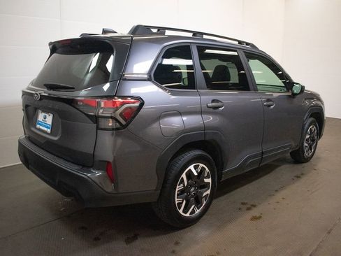Used 2026 Subaru Forester Premium AWD/4WD image 4