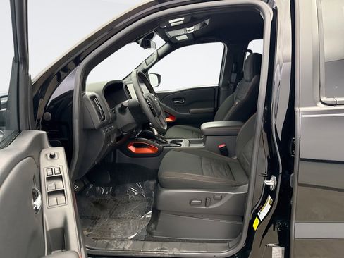 Used 2025 Nissan Frontier PRO-4X w/ Tow Package image 10