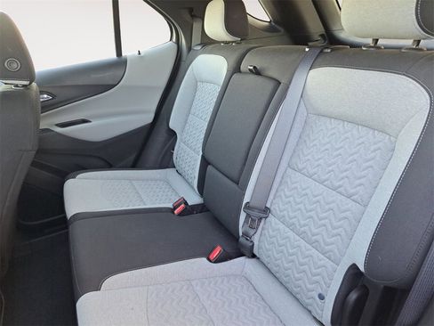 Used 2022 Chevrolet Equinox LS image 13