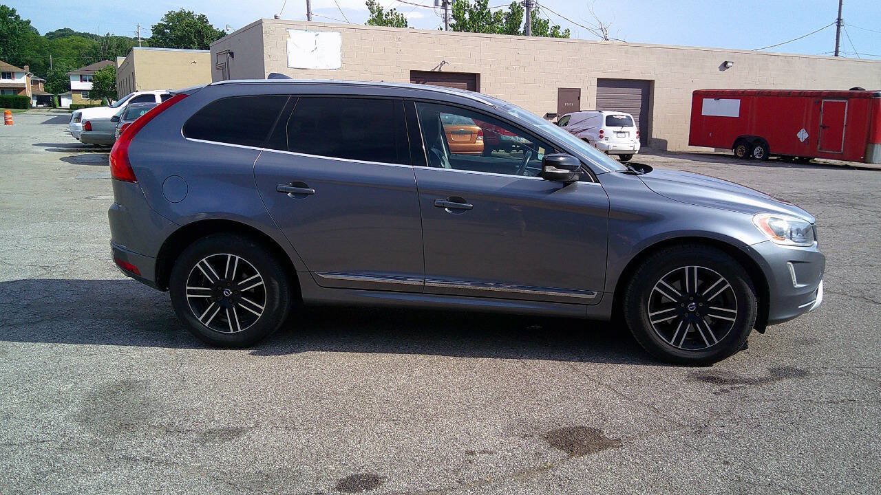 Used 2017 Volvo XC60 T5 Dynamic w/ Protection Package AWD/4WD image 4