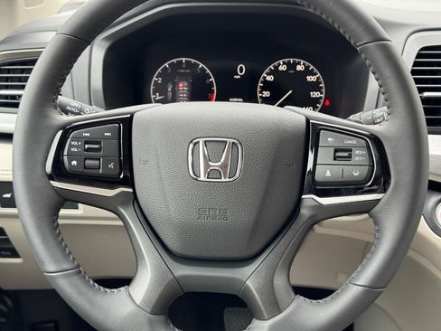 Certified 2026 Honda Odyssey EX-L image 13