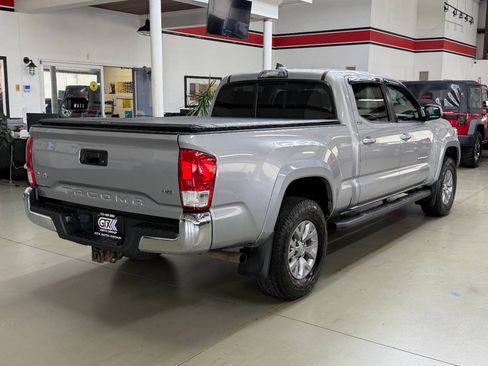 Used 2017 Toyota Tacoma SR5 w/ Tow Package AWD/4WD image 2