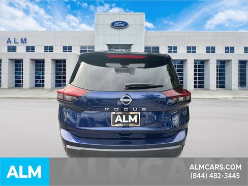 Used 2025 Nissan Rogue SV FWD image 6