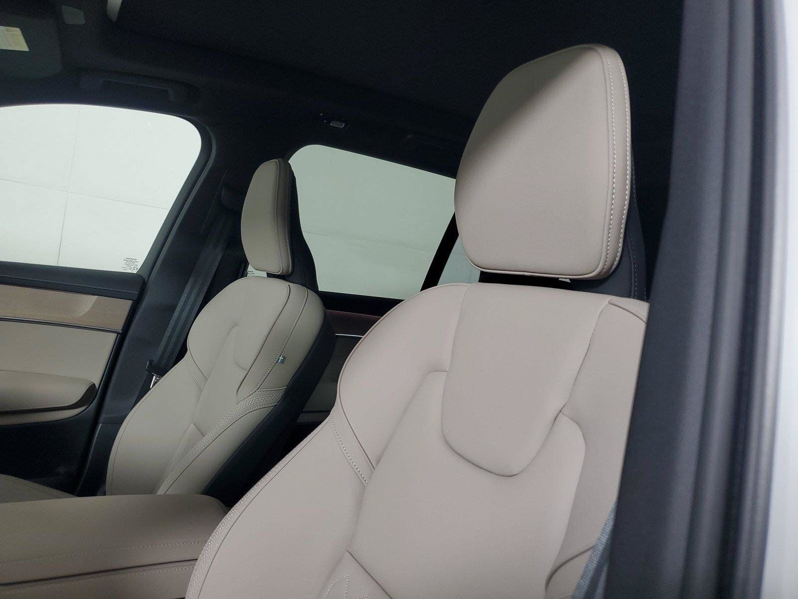 New 2026 Volvo XC90 T8 Core AWD/4WD image 23