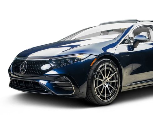 Used 2022 Mercedes-Benz EQS 580 4MATIC Sedan image 15