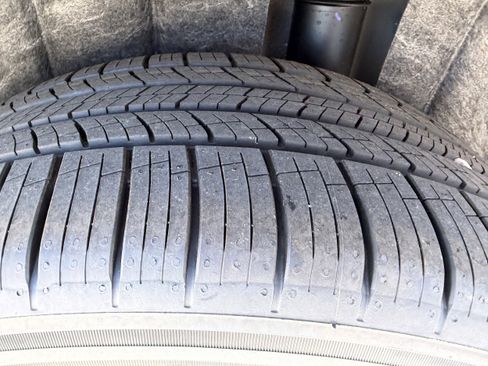 New 2026 Volkswagen Atlas SE image 32