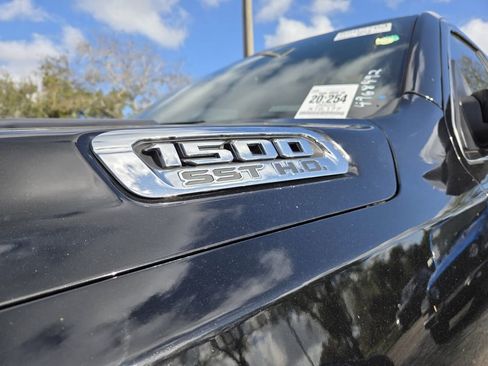 Used 2025 RAM 1500 Limited image 4