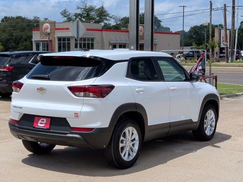 New 2026 Chevrolet TrailBlazer LS FWD image 8