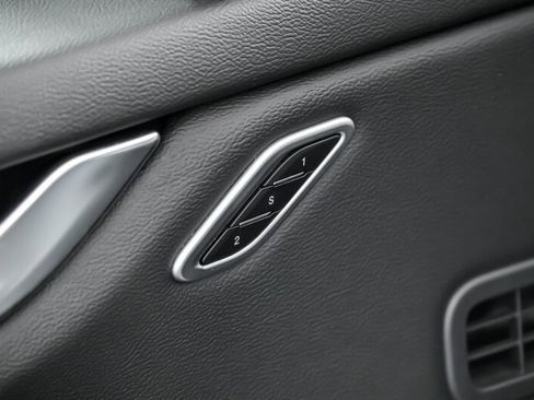 Used 2019 Maserati Ghibli S image 18