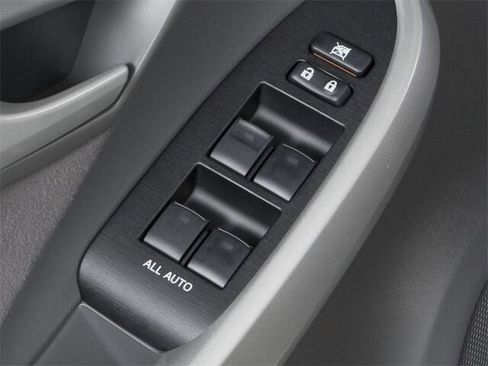 Used 2010 Toyota Prius Five image 22