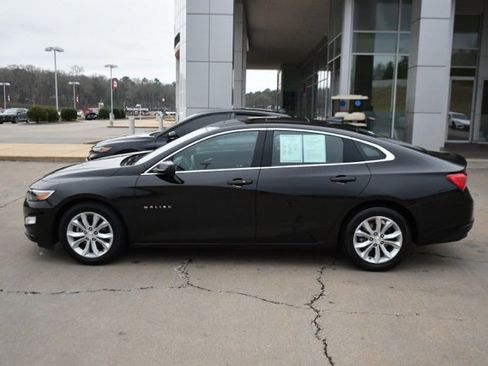 Used 2024 Chevrolet Malibu LT image 2