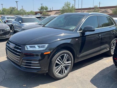 Used 2020 Audi Q5 e Premium Plus w/ Premium Plus Package AWD/4WD image 3
