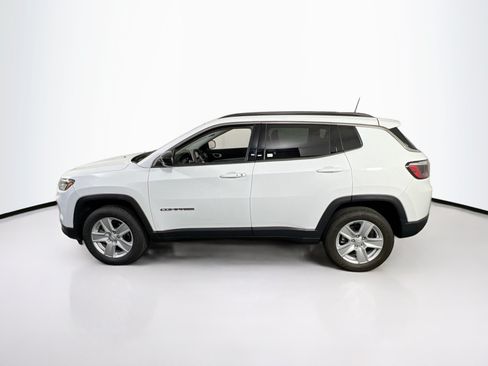 Used 2022 Jeep Compass Latitude AWD/4WD image 8