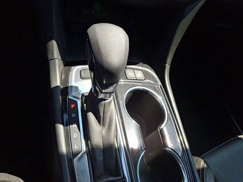 Used 2022 Chevrolet Equinox Premier AWD/4WD image 17