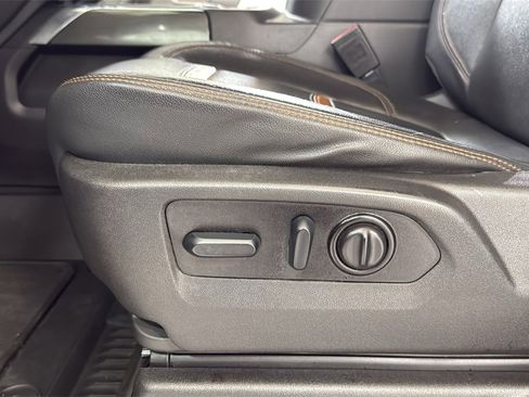 Used 2022 GMC Sierra 3500 AT4 w/ AT4 Preferred Package image 14