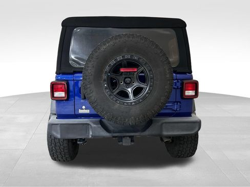 Used 2018 Jeep Wrangler Unlimited Sport S AWD/4WD image 4