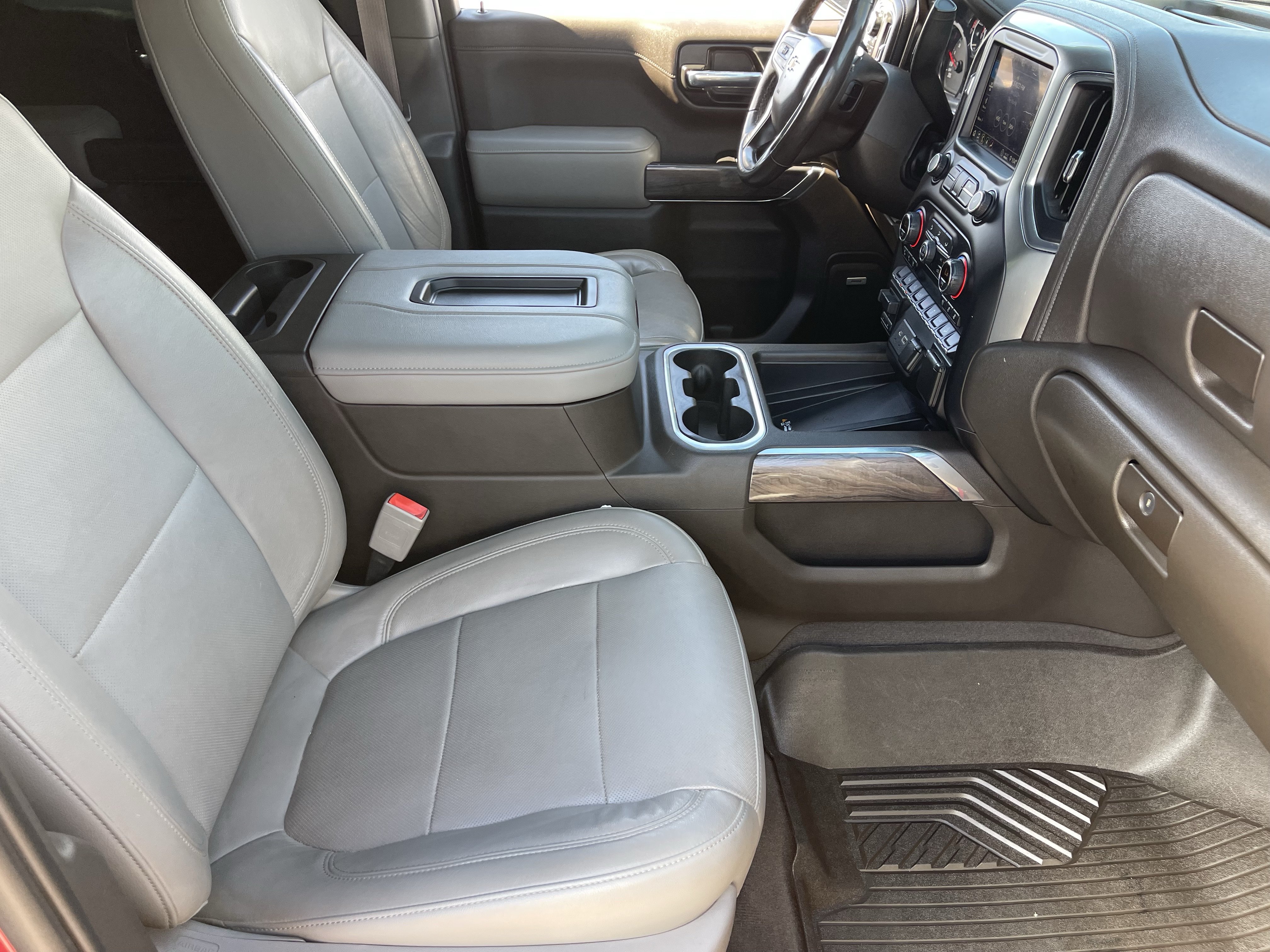 Used 2020 Chevrolet Silverado 1500 LTZ AWD/4WD image 10