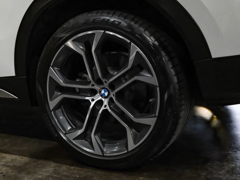 Used 2020 BMW X6 xDrive40i w/ Executive Package image 58