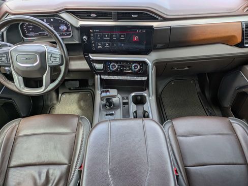 Used 2023 GMC Sierra 1500 Denali w/ Technology Package RWD image 9
