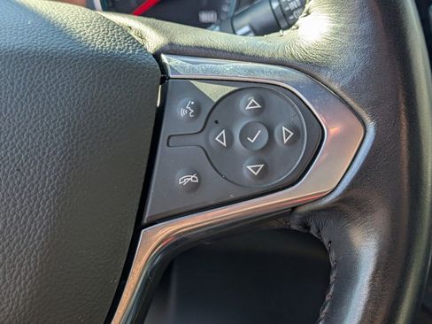 Used 2022 Chevrolet Traverse LT image 35