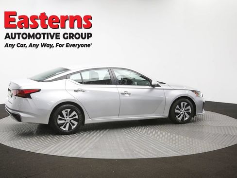 Used 2023 Nissan Altima 2.5 S FWD image 41