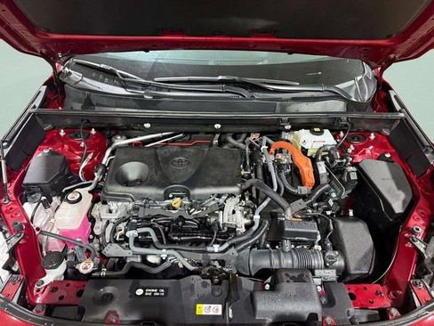 Used 2021 Toyota RAV4 XLE w/ Convenience Package image 28