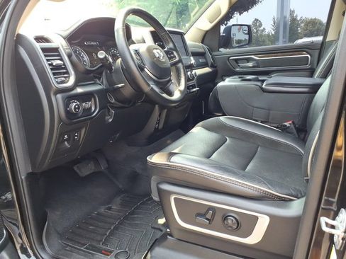 Used 2019 RAM 1500 Laramie AWD/4WD image 14