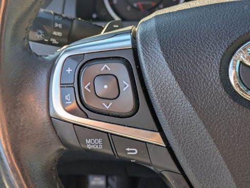 Used 2017 Toyota Camry SE image 15