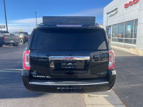Used 2019 GMC Yukon XL Denali image 5