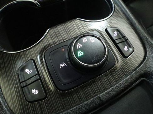 Used 2020 GMC Acadia SLT AWD/4WD image 19