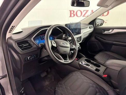 Used 2024 Ford Escape Platinum w/ Premium Technology Package AWD/4WD image 12