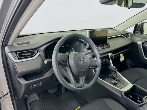Used 2025 Toyota RAV4 LE image 9