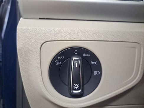 Used 2021 Volkswagen Atlas SE image 26