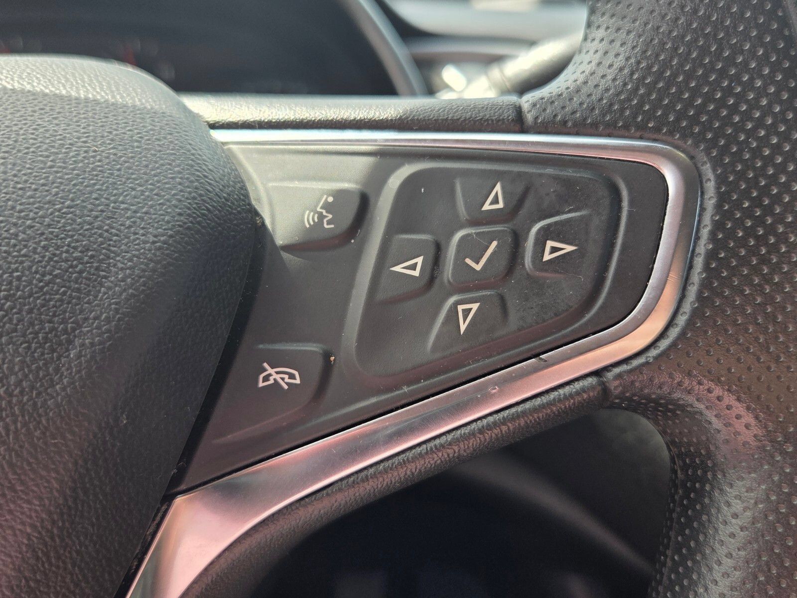 Used 2024 Chevrolet Malibu LT FWD image 24
