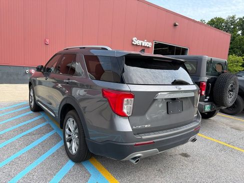 Used 2023 Ford Explorer Limited AWD/4WD image 5