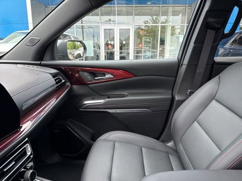 Used 2025 Chevrolet Traverse Z71 w/ Enhanced Driving Package AWD/4WD image 21