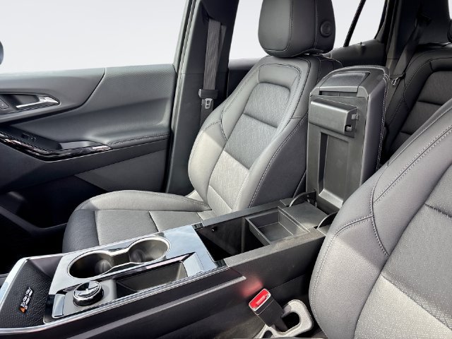 Used 2026 Chevrolet Equinox LT w/ Convenience Package II FWD image 21