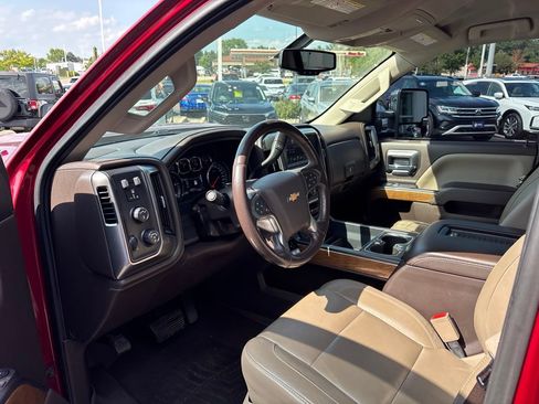 Used 2018 Chevrolet Silverado 2500 LTZ w/ Duramax Plus Package AWD/4WD image 9