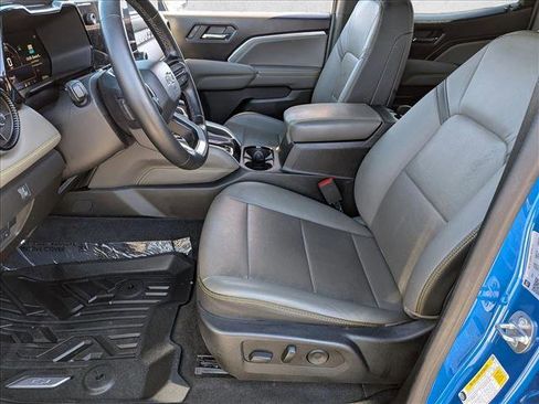 Used 2023 Chevrolet Colorado ZR2 w/ ZR2 Convenience Package III image 14