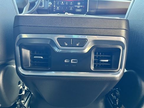 Used 2025 GMC Sierra 1500 Denali w/ Technology Package AWD/4WD image 46