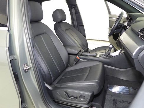 Used 2022 Audi Q3 2.0T Premium Plus w/ Premium Plus Package image 19