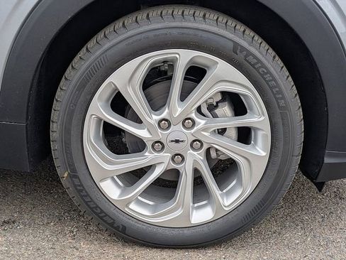 New 2027 Chevrolet Bolt LT w/ Comfort Package FWD image 6