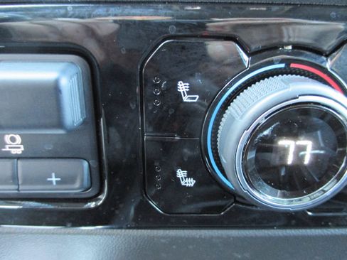 Used 2022 Chevrolet Silverado 1500 LT Trail Boss w/ Convenience Package II AWD/4WD image 22