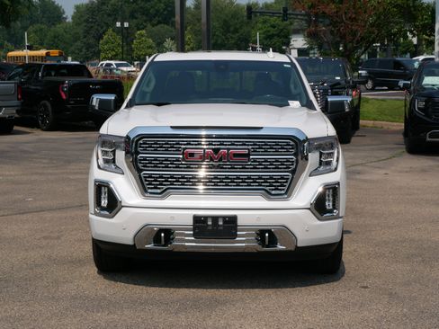 Used 2019 GMC Sierra 1500 Denali w/ Denali Ultimate Package image 2